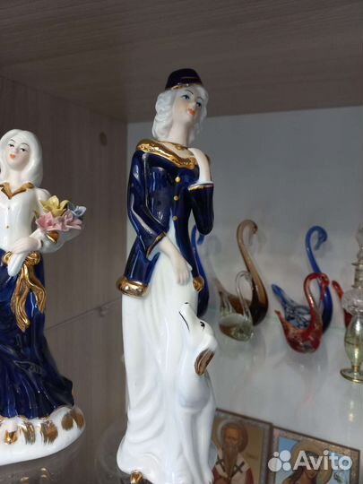 Статуэтка фарфор