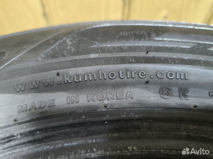 Kumho Crugen Premium KL33 215/60 R17 100V