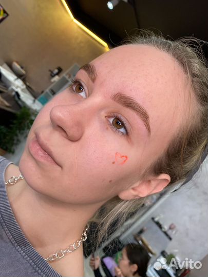 Мастер бровист