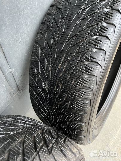 Nokian Tyres Hakkapeliitta R2 215/55 R17 98R