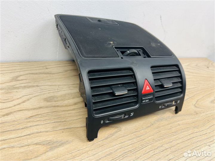 Воздуховод Volkswagen Jetta 5 BVY 2.0 2005-2011