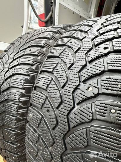 Bridgestone Blizzak Spike-01 205/65 R15
