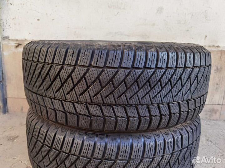 Continental ContiVikingContact 6 215/60 R16 99T