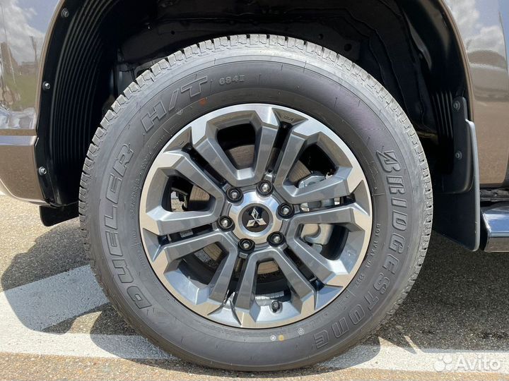 Mitsubishi L200 2.4 AT, 2022