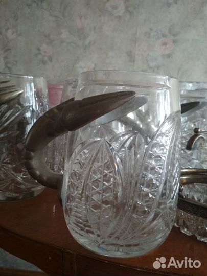 Вазы и кружки раки. Вазочки и солонки в серебре