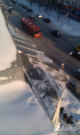 Чистка кровли от снега и наледи/ Чистка крыши