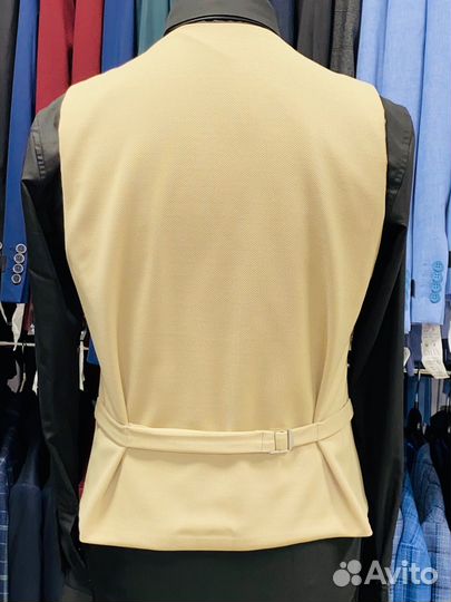 Мужской классический костюм на свадьбу