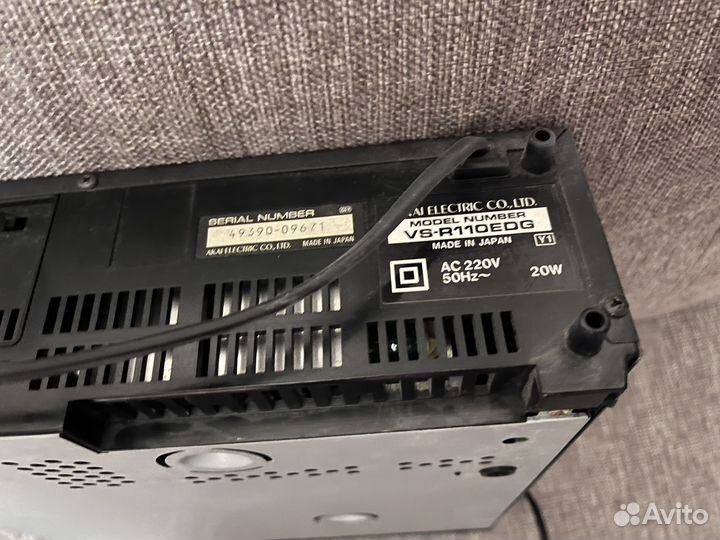 Видеомагнитофон akai vs-r110edg