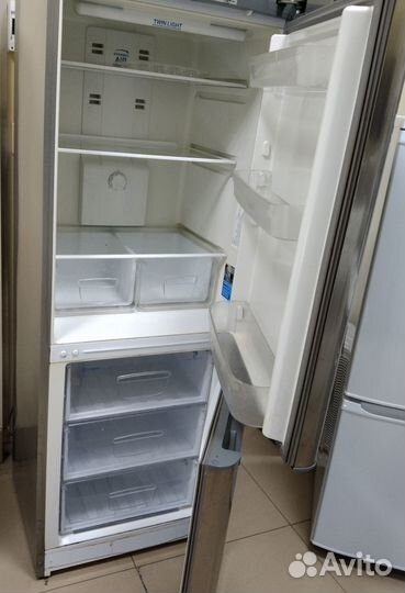 Холодильник indesit