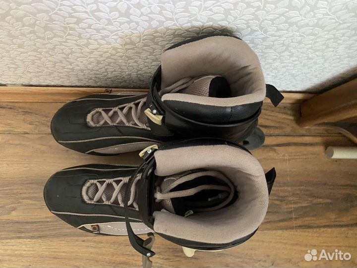 Роликовые коньки