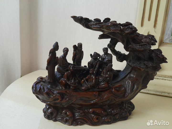 Скульптура из кости