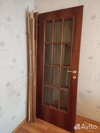 Межкомнатные двери б/у с коробкой
