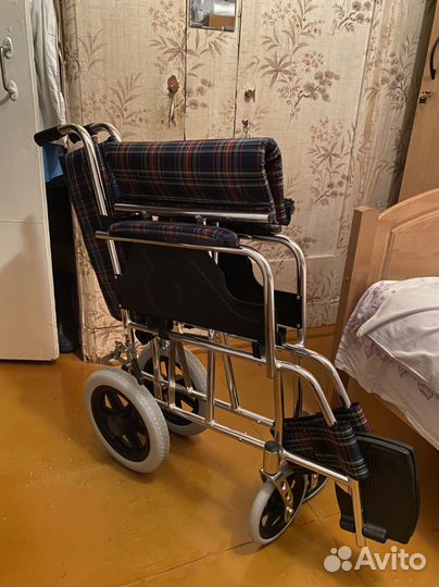 Кресло каталка инвалидная облегченная