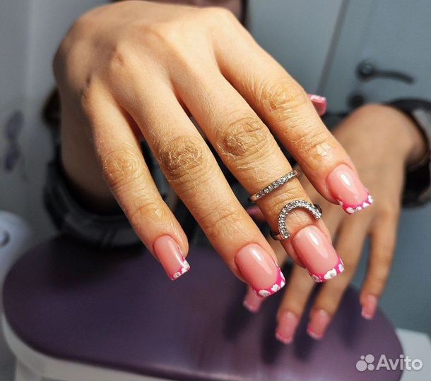 Модель на наращивание, маникюр с покрытием