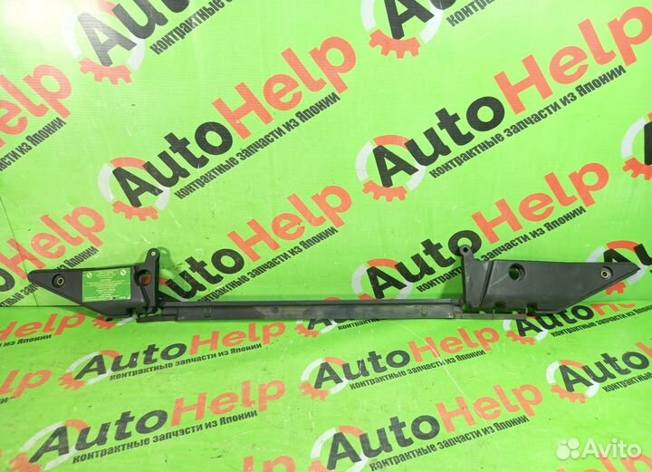 Кронштейн радиатора BMW X5 E53 верхний