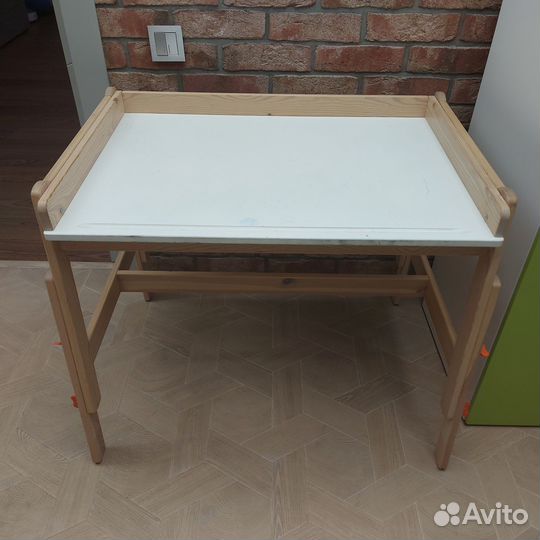 Растущий стол парта
