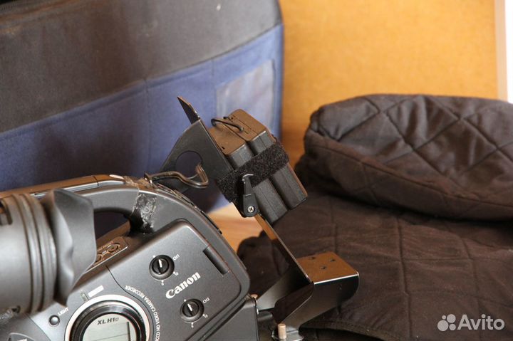 Профессиональная видеокамера Canon XL H1