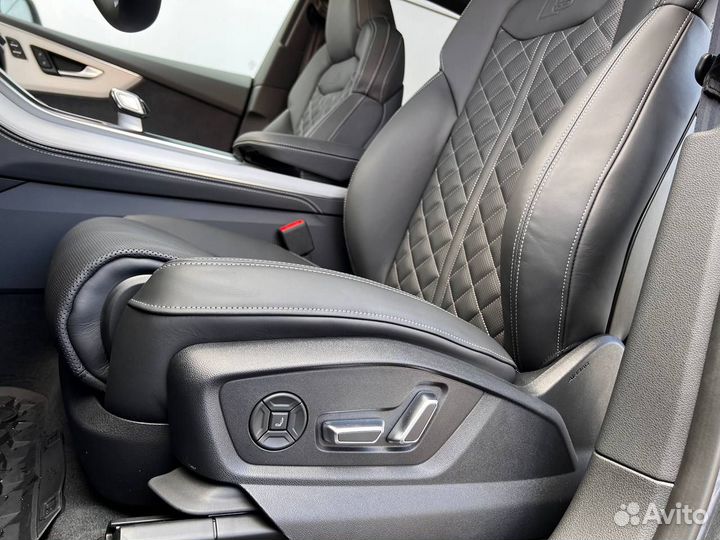 Audi Q8 3.0 AT, 2024