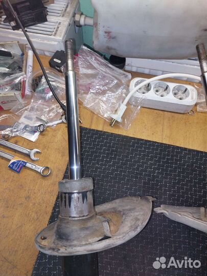 Оригинальные стойки пежо партнер типи комплект