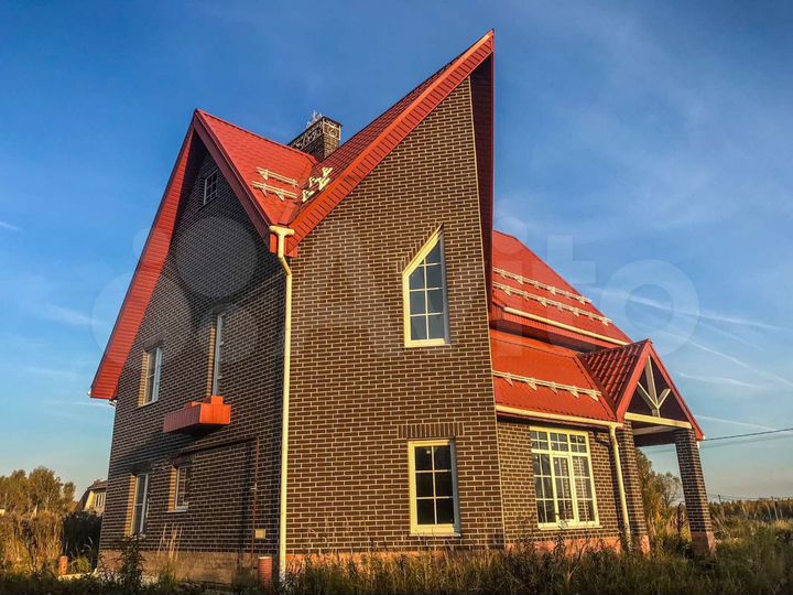 Коттедж 170 м² на участке 13 сот.