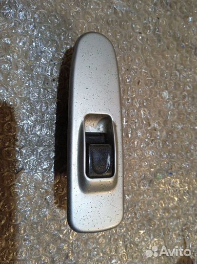 Кнопка стеклоподьемника Great Wall Hover H3