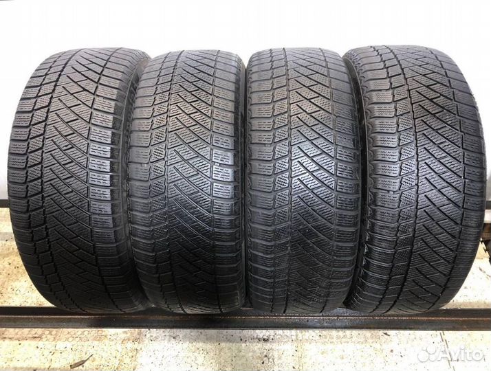Continental ContiVikingContact 6 215/55 R17 100Z