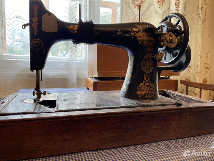 Швейная машина Singer