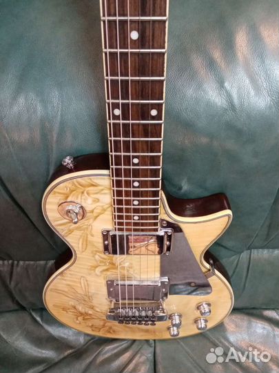 Электрогитара