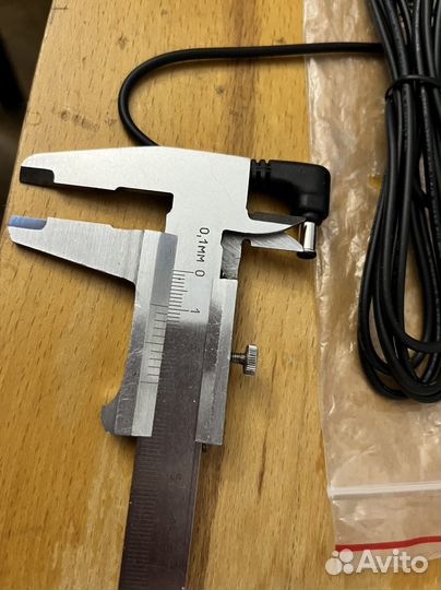 Зарядка автомобильная для ноутбука 12V 1,5A