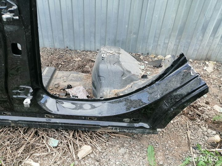 Порог левый Mercedes С W205 2014-2021