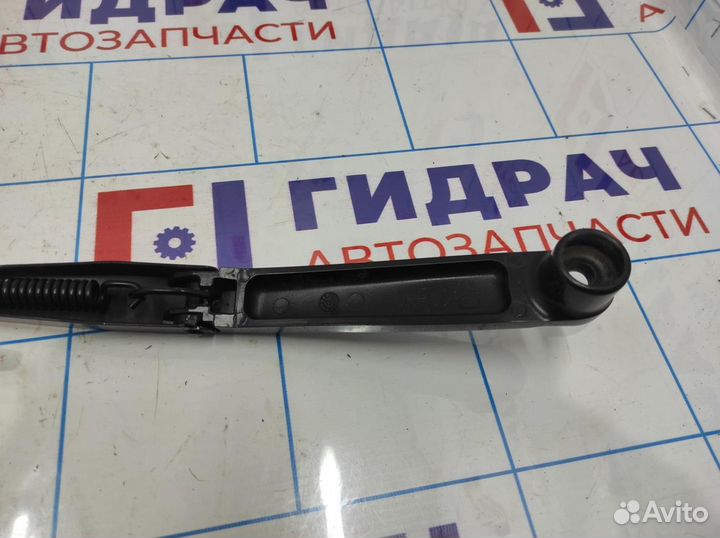 Поводок стеклоочистителя передний левый Hyundai Solaris 2 98311-F9000