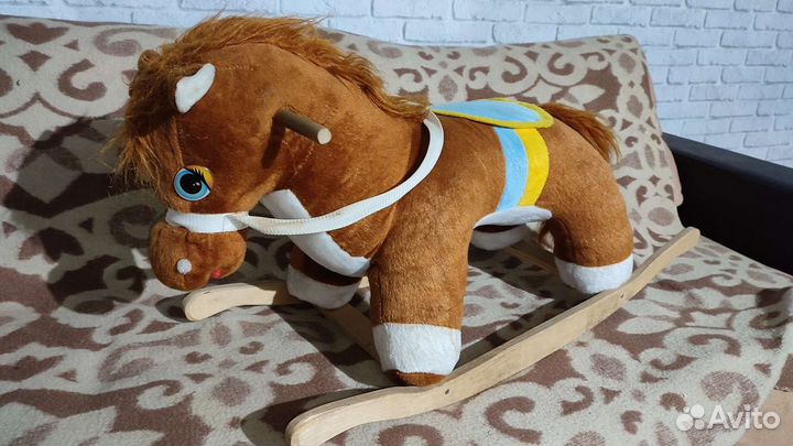 Качалка лошадь