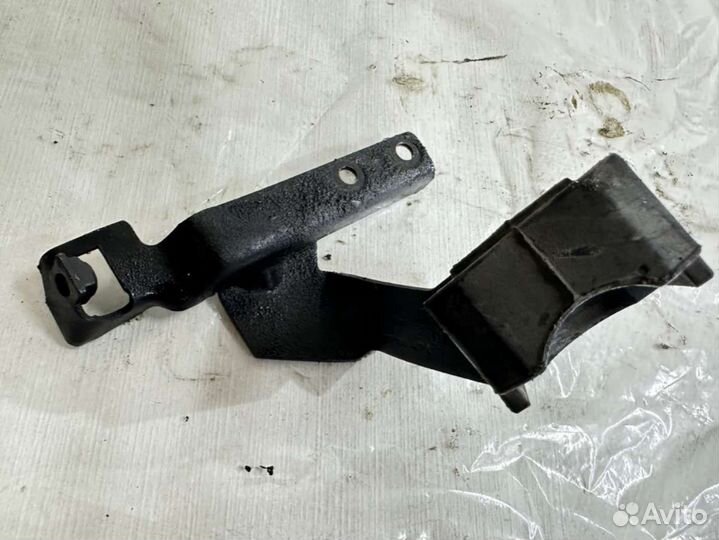 Кронштейн (крепление) audi a6 c6 (s6,rs6) (2004 - 2011) 059130407c