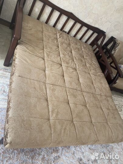 Диван и два кресла