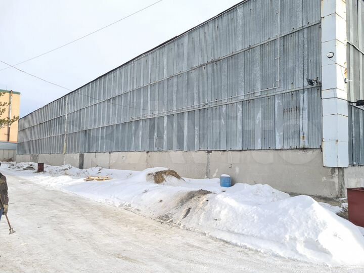 Склад, 910 м², 330 м2