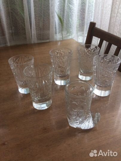 Фужеры из богемского хрусталя и стопки СССР