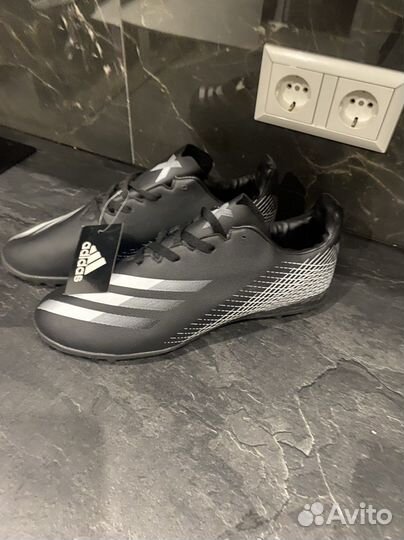 Футбольные бутсы adidas новые