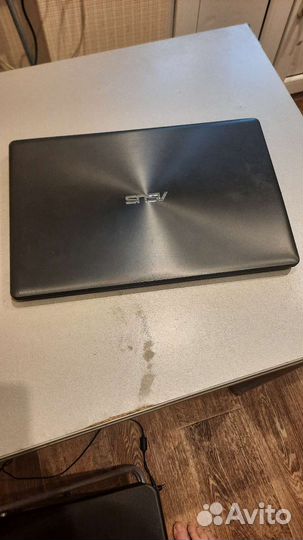 Ноутбук asus X550C