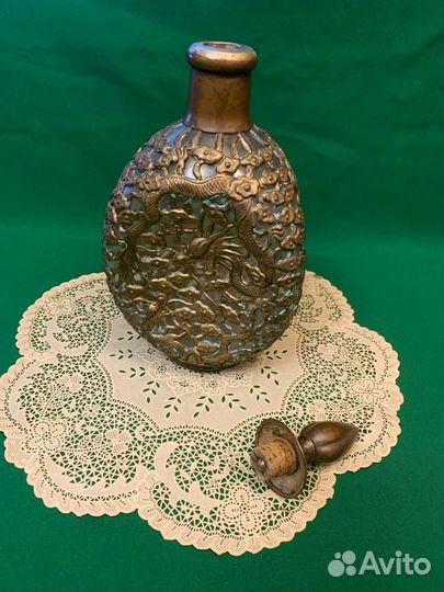 Графин антикварный, Китай