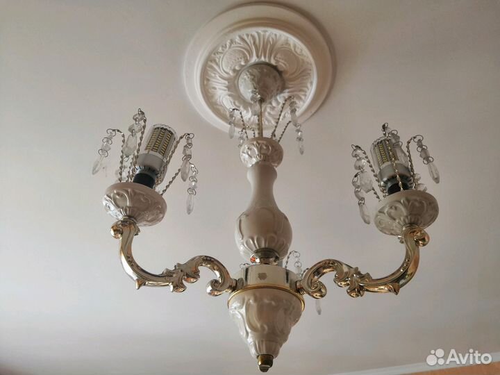 Эксклюзивная люстра керамика/золото. С суперяркими