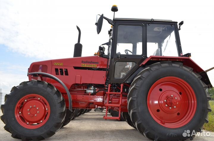 Трактор МТЗ (Беларус) 1221.3, 2023