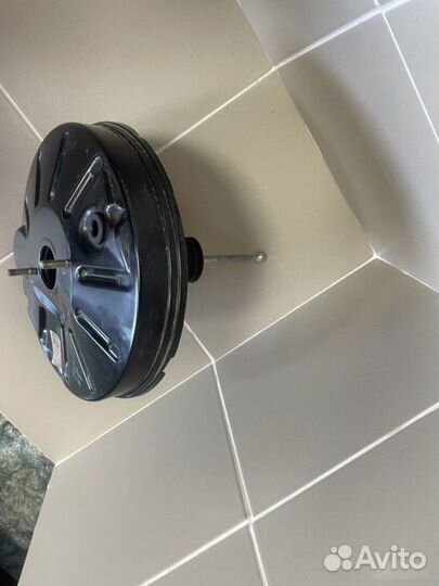 Усилитель тормозов вакуумный Skoda Octavia A7