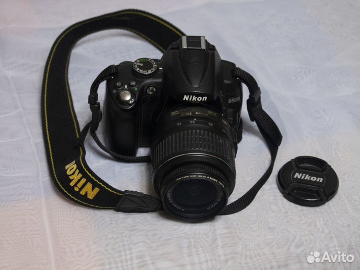 Зеркальная фотокамера Nikon D5000