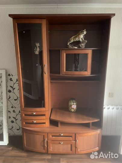 Сервант шкаф