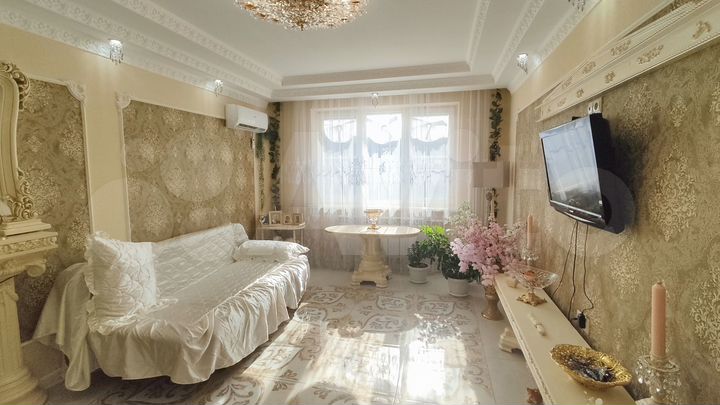 2-к. квартира, 55 м², 8/10 эт.