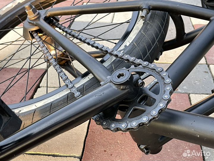 Трюковой велосипед BMX