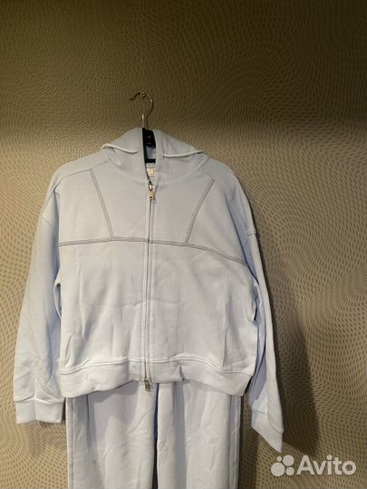 Спортивный костюм женский