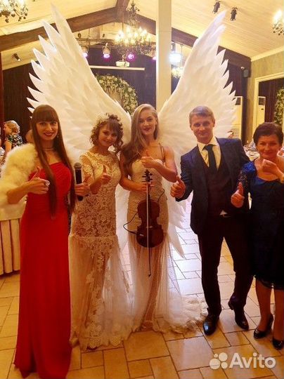 Ведущая ведущий диджей певец певица