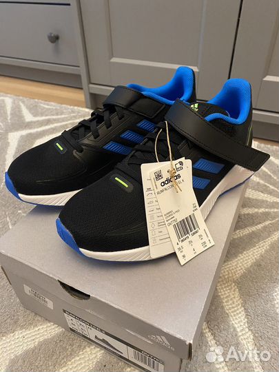 Кроссовки adidas