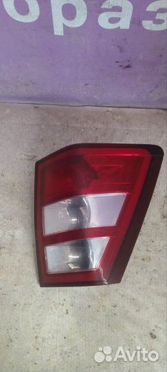 Фонарь задний правый Jeep Grand Cherokee WH OM 642